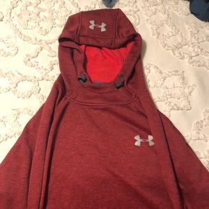UnderArmour workout hoodie maroon